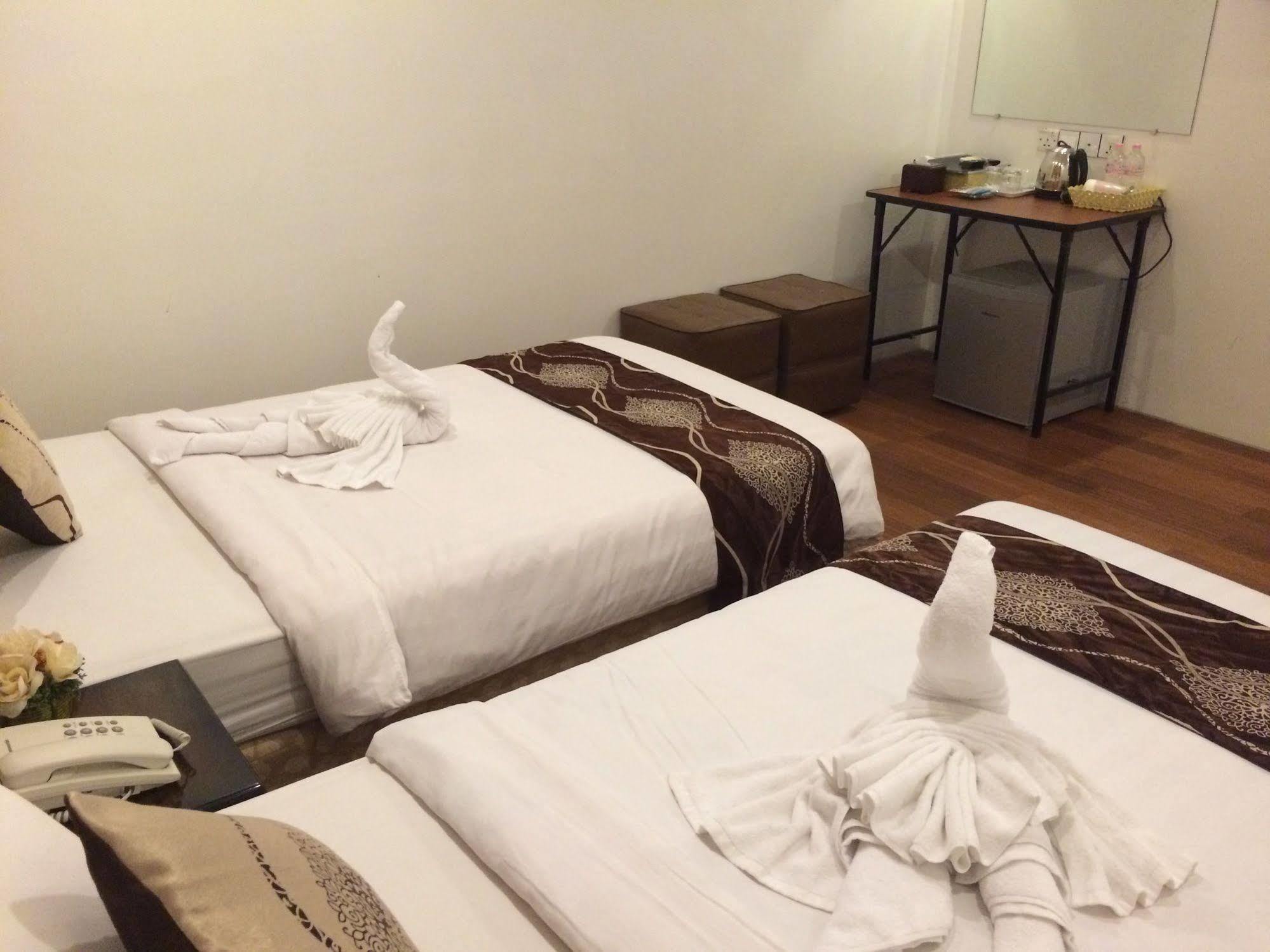 High Five Hotel Yangon Ngoại thất bức ảnh