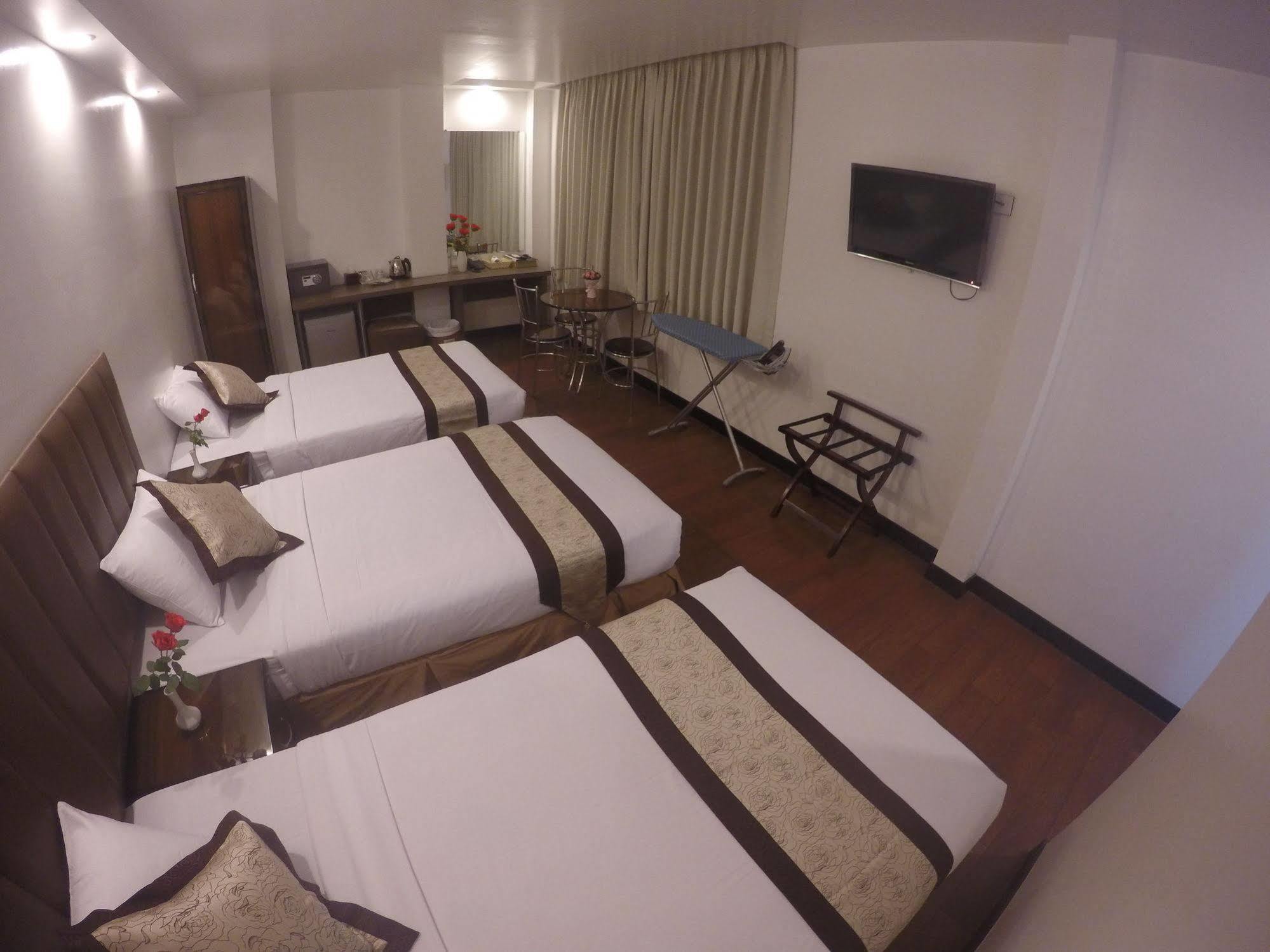 High Five Hotel Yangon Ngoại thất bức ảnh
